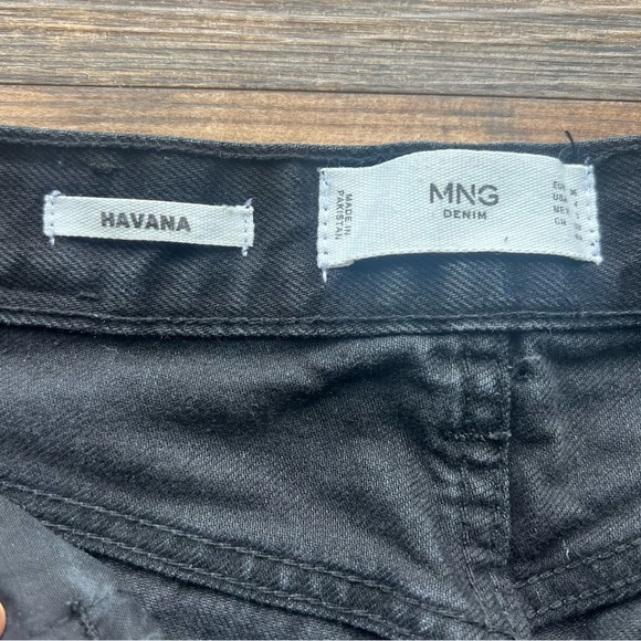 MNG Havana Women’s Black High Rise Straight Leg Button Fly Jeans Frayed Hem Sz 4 - Picture 7 of 10